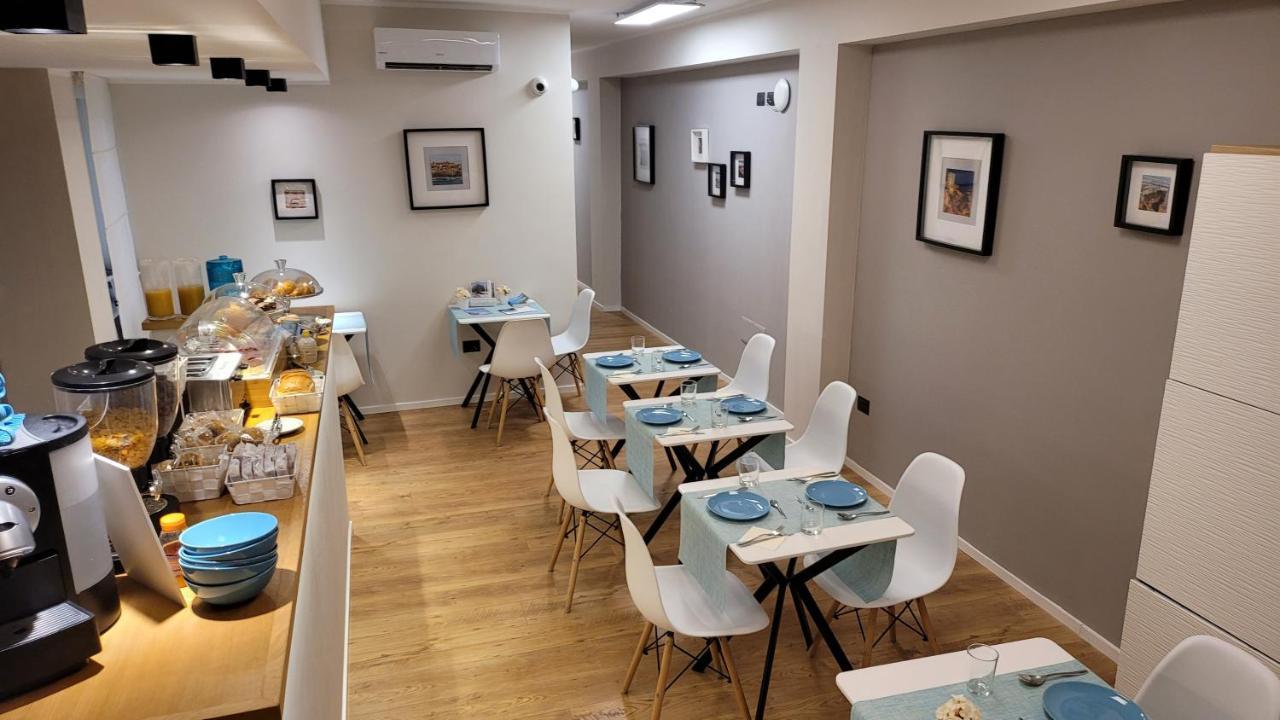 Eva Luxury Rooms 칼리아리 외부 사진