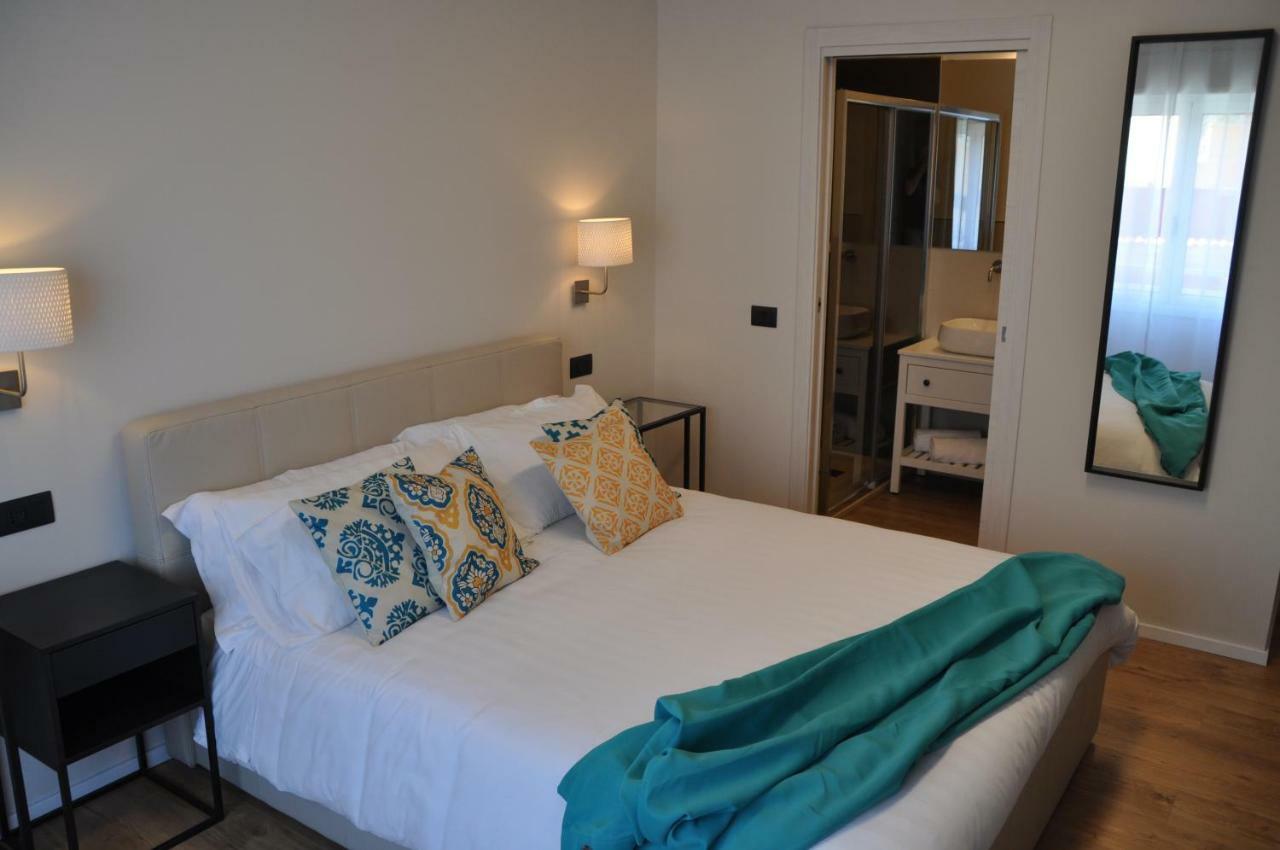 Eva Luxury Rooms 칼리아리 외부 사진